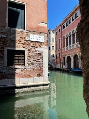 San Marco Apartment With Canal View Veneza Exterior foto