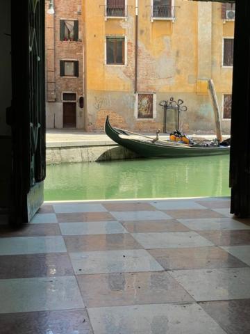 San Marco Apartment With Canal View Veneza Exterior foto